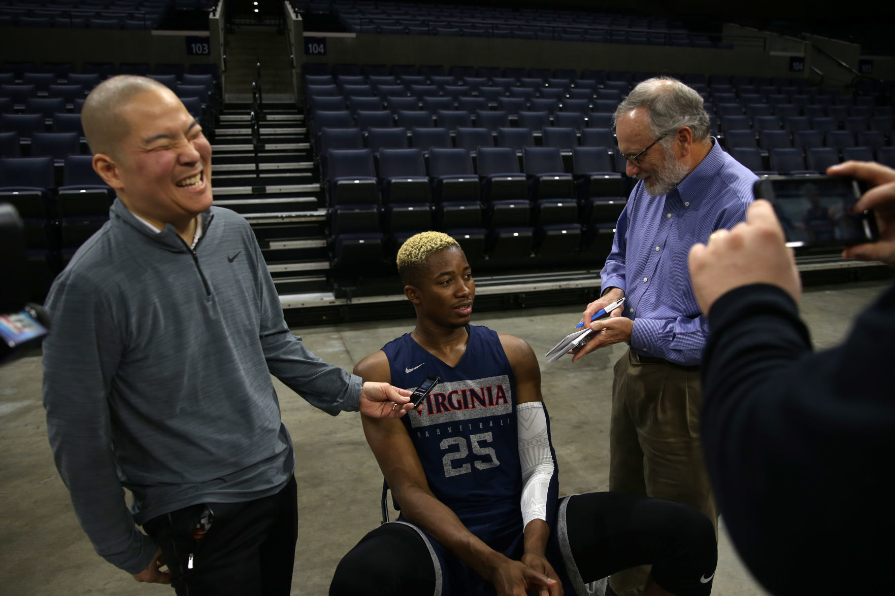 20191030_cdp_sports_uvamediaday31.JPG